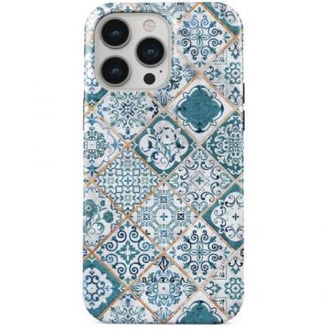 Husa Burga Dual Layer Tropical Oasis compatibila cu iPhone 15 Pro