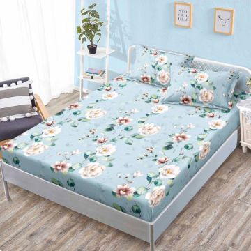 Cearsaf cu elastic Bumbac FINET 160x200cm 2 fete de perne 50x70cm Bleu Flori – confort și eleganță pentru patul tău