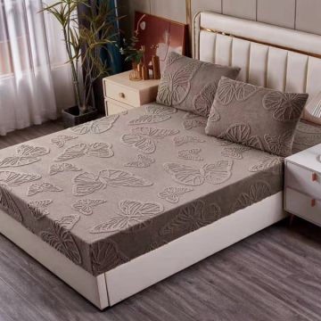 Cearșaf Cocolino 180/200 cm – Elastic 360° + 2 Fete Perna Model Fluturi 3D Moale și Călduros Cappuccino